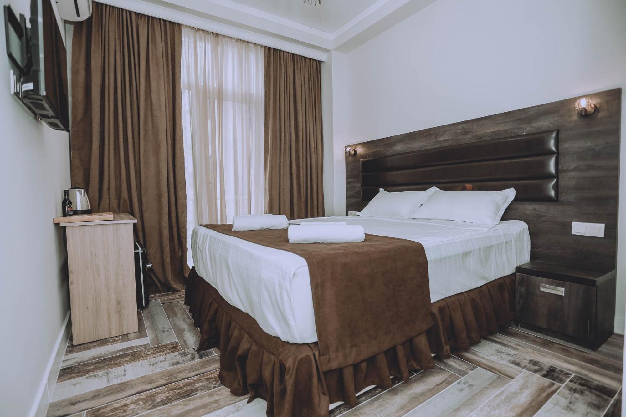 Royal Medis Hotel Batumi Exterior photo